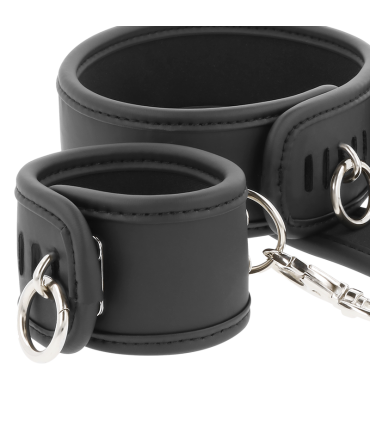 FETISH SUBMISSIVE COLLAR Y ESPOSAS CUERO VEGANO CON FORRO DE NEOPRENO