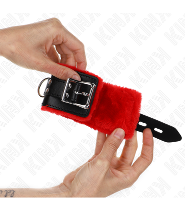 KINK MUNEQUERAS FORRADAS CON AGUJEROS CUADRADOS ROJO Y CORREA NEGRO AJUSTABLE 17 29 CM X 6 CM