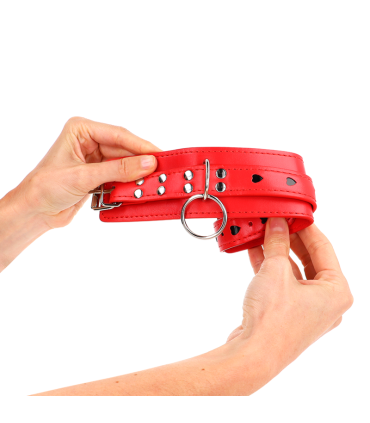 KINK MUNEQUERAS ROJO CON INCRUSTACION DE CORAZON NEGRO AJUSTABLE 21 28 CM X 55 CM