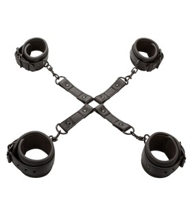 CALEXOTICS NOCTURNAL CONECTOR HOG TIE CUERO AJUSTABLE NEGRO