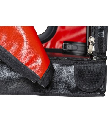 SECRET DOME KINK CLUB LA NICHE CABINA NEGRO ROJO