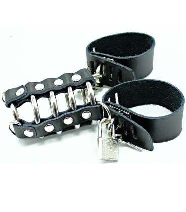 OHMAMA FETISH JAULA PENE CON ANILLAS METALICAS Y CORREAS PIEL