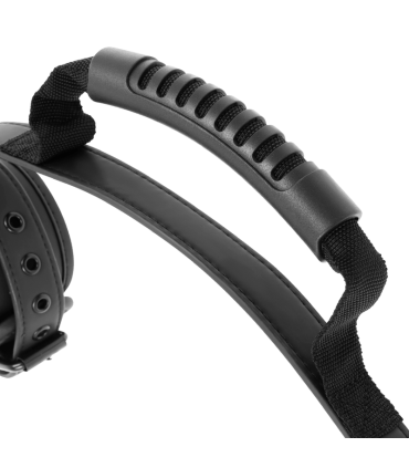 FETISH SUBMISSIVE ESPOSAS CON TIRADOR CON FORRO DE NEOPRENO