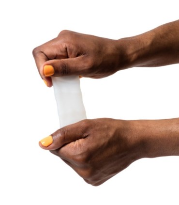 ROMP MOSH TRANSPARENT MALE MASTURBATOR WITH 6 CM REVERSBLE SHEATH